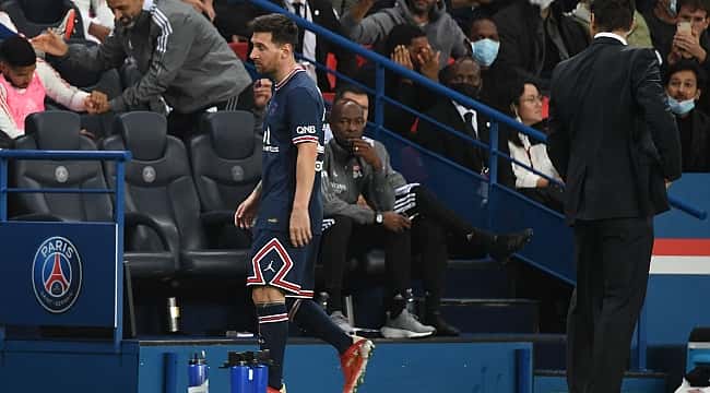 PSG revela lesão no joelho esquerdo de Messi