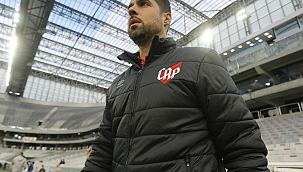 Técnico António Oliveira pede demissão do Athletico