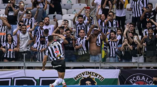 Atlético-MG acorda após gol contra, vira sobre o Cuiabá e dispara na liderança do Brasileirão