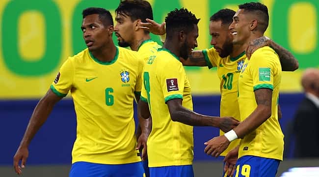 Com grande atuação de Raphinha e Neymar, Brasil dá show e goleia o Uruguai