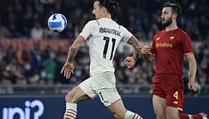 Com show de Zlatan Ibrahimovic, Milan vence Roma de Mourinho