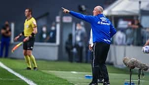 Na zona de rebaixamento, Grêmio anuncia saída de Felipão após 21 jogos; veja quem pode chegar