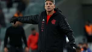 Renato Gaúcho pede demissão do Flamengo após queda na Copa do Brasil, mas diretoria não aceita 