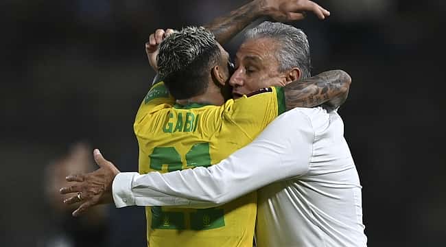 Tite deve abrir mão de jogadores que atuam no Brasil para Data Fifa de Novembro