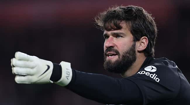 Alisson é indicado ao prêmio de 'Melhor Goleiro' da FIFA; confira a lista