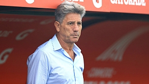 Após derrota na final da Libertadores, torcida do Flamengo pede a saída de Renato Gaúcho