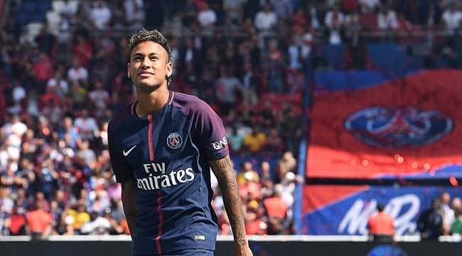 As 10 transferências mais caras da história