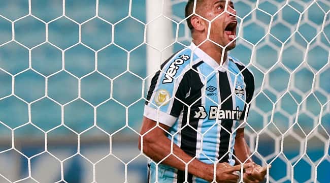 Grêmio vence reservas do Red Bull Bragantino e ganha fôlego para fugir da zona de rebaixamento