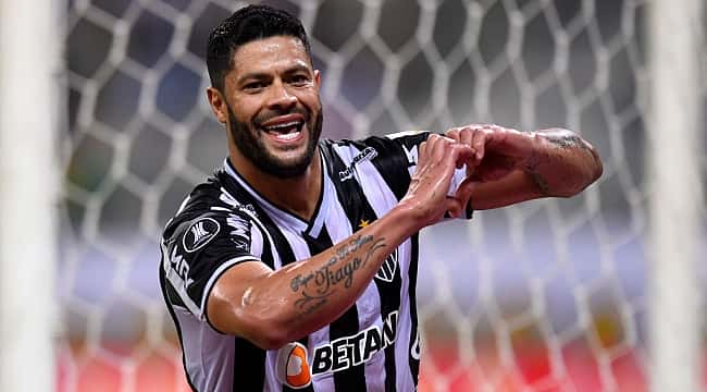 Hulk faz golaço, Atlético-MG empata com o Palmeiras e se aproxima do título brasileiro