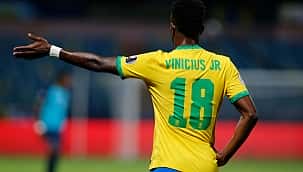 Fora da Seleção, Vini Jr. manda recado para Tite