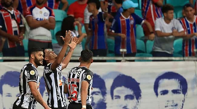 Com show de Keno, Atlético-MG vira sobre o Bahia em 5 minutos e é campeão brasileiro após 50 anos