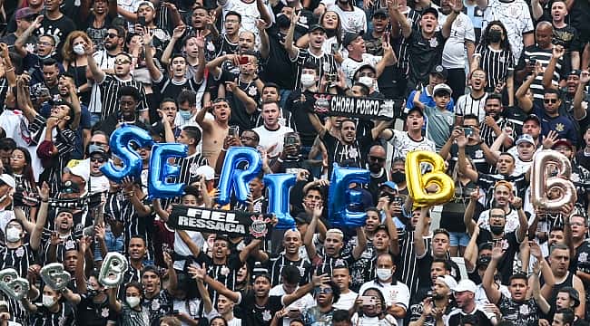 Corinthians empata no finzinho e Grêmio pode ser rebaixado para a Série B nesta segunda