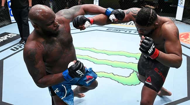 LUTA COMPLETA: Derrick Lewis nocauteia Curtis Blaydes de forma brutal no UFC