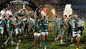 Top 5 clubes brasileiros que mais arrecadaram com premiações em 2021