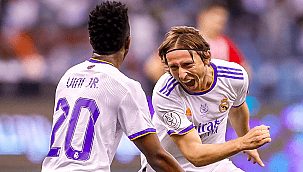 Com gols de Modric e Benzema, Real Madrid bate o Bilbao e conquista a Supercopa da Espanha