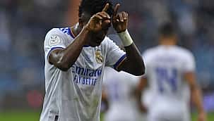 No 1º El Clásico do ano, Vini Jr. brilha, Real Madrid vence Barcelona e avança à final da Supercopa 