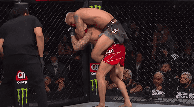 VÍDEO: As melhores finalizações de brasileiros no UFC em 2021