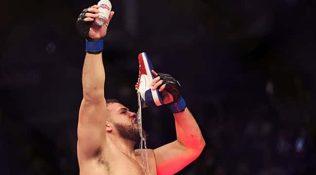 As melhores imagens do UFC 271