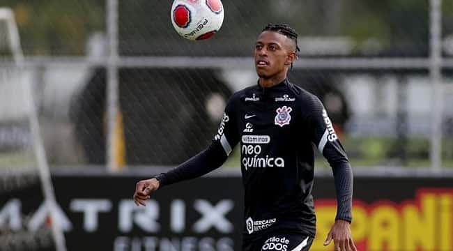 Bambu é acusado de estupro; Corinthians aguarda investigação e pune jogador por atrasos a treinos