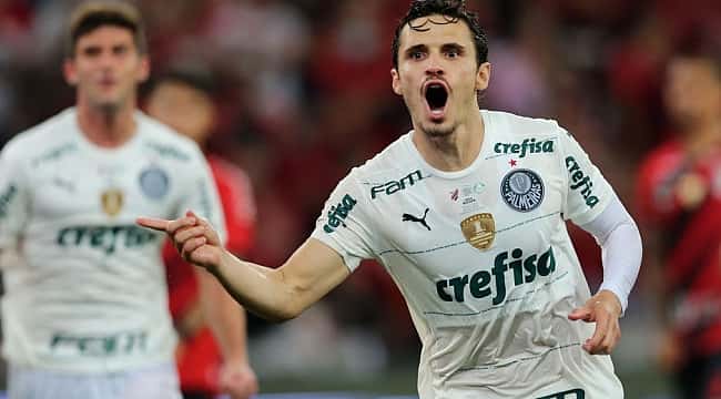 Com pênalti nos acréscimos, Palmeiras empata com o Athletico no jogo de ida da Recopa