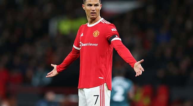 Cristiano Ronaldo quer deixar United e PSG planeja trio dos sonhos com CR7, Messi e Neymar