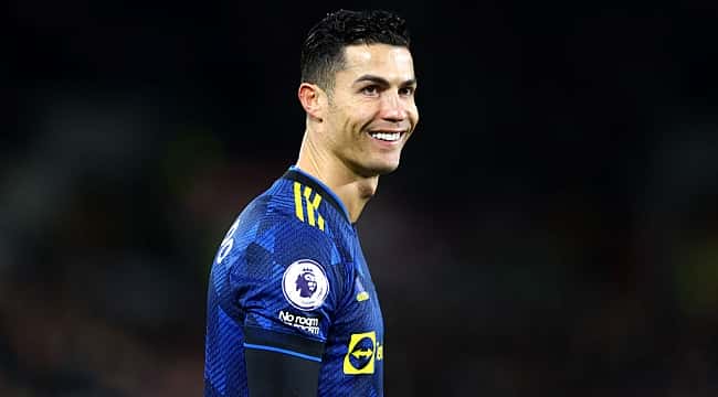 Cristiano Ronaldo se torna a pessoa mais seguida do Instagram; veja os 10 jogadores mais seguidos