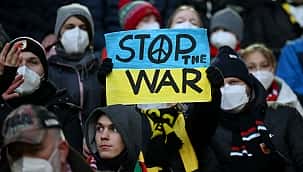 Fifa muda de ideia e suspende a seleção e os times russos de todas as competições oficiais