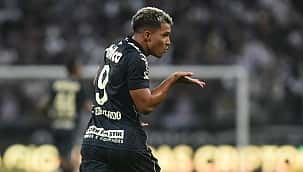 Marcos Leonardo marca duas vezes e Santos vence o Corinthians de virada no Paulistão