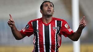 São Paulo goleia o Santos na Vila Belmiro, abafa crise e afunda o rival  