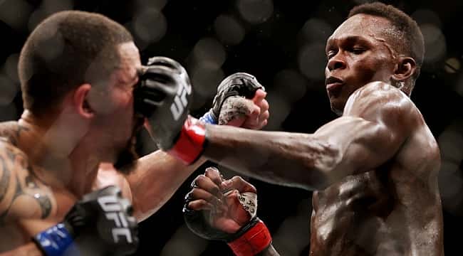 UFC 271: Adesanya bate Whittaker em revanche e mantém o cinturão dos médios; veja os resultados
