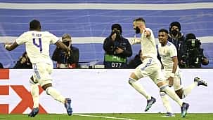 Benzema ofusca trio MNM, Real Madrid vira sobre o PSG e se classifica para as quartas da Champions