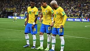 Com Neymar em nova função, veja a escalação do Brasil para o jogo desta quinta contra o Chile 