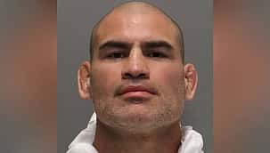 Ex-campeão do UFC, Cain Velásquez é preso por tentativa de homicídio