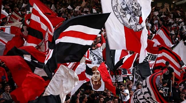 Os 10 melhores cantos de torcidas no futebol mundial