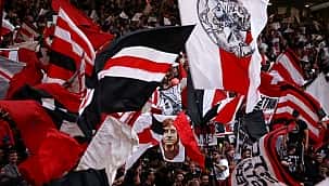 Os 10 melhores cantos de torcidas no futebol mundial