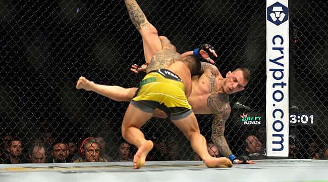UFC 272: Rafael dos Anjos tem grande atuação e bate Renato Moicano em combate brasileiro