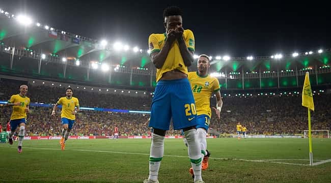 Vini Jr. marca 1º gol pela Seleção, Brasil goleia o Chile e confirma o 1º lugar nas Eliminatórias 