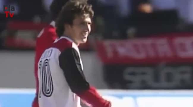 Zico faz 69 anos e ganha homenagem do Flamengo