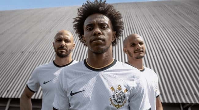 Corinthians homenageia 'ano dourado' de 2012; veja as imagens