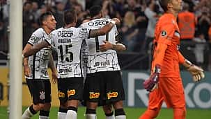 Corinthians vence Deportivo Cali em Itaquera e embola o Grupo E da Copa Libertadores