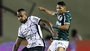 No Dérbi Paulista, Palmeiras goleia o Corinthians e vence a primeira no Brasileirão