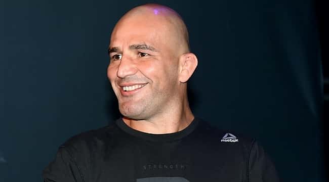 Glover na lista! Os 5 campeões mais velhos da história do UFC