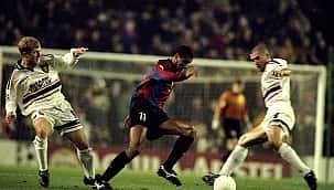 Rivaldo completa 50 anos e ganha homenagem do perfil da Champions; confira gols de sua carreira