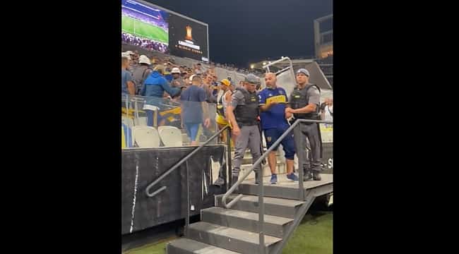 Torcedor do Boca Juniors é detido após imitar macaco 