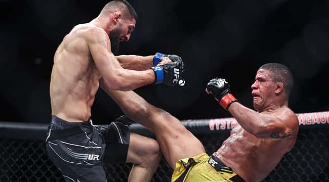 VÍDEO: Assista aos melhores momentos do UFC 273