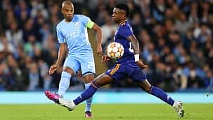 Vini Jr faz golaço, mas City vence Real no jogo de ida da semi da Champions League