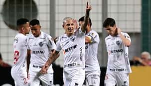 No Independência, Atlético vence o América no clássico mineiro pela Libertadores