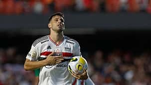 Com gols de Calleri e Nikão, São Paulo vira pra cima do Cuiabá e chega ao G4 do Brasileirão