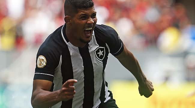 Com Paulo Sousa pressionado, Botafogo leva a melhor sobre o Flamengo no Mané Garrincha  