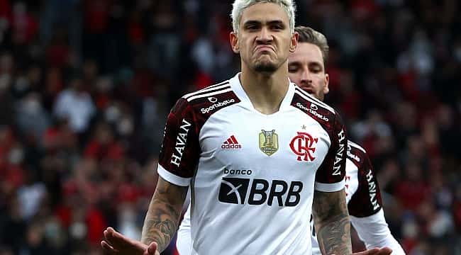 Flamengo toma gol de bike, mas Pedro e João Gomes garantem virada sobre o Altos  